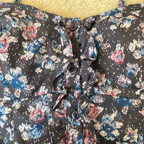 F21 Floral Button Front Tank Top - Picture 2 of 7